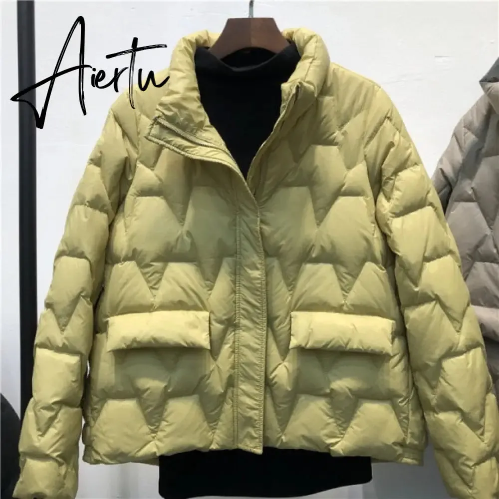 Aiertu Janveny Ultra Light Down Jacket Women Winter Stand Collar Feather Puffer Coat 90% White Duck Down Parkas Solid Color Outerwear