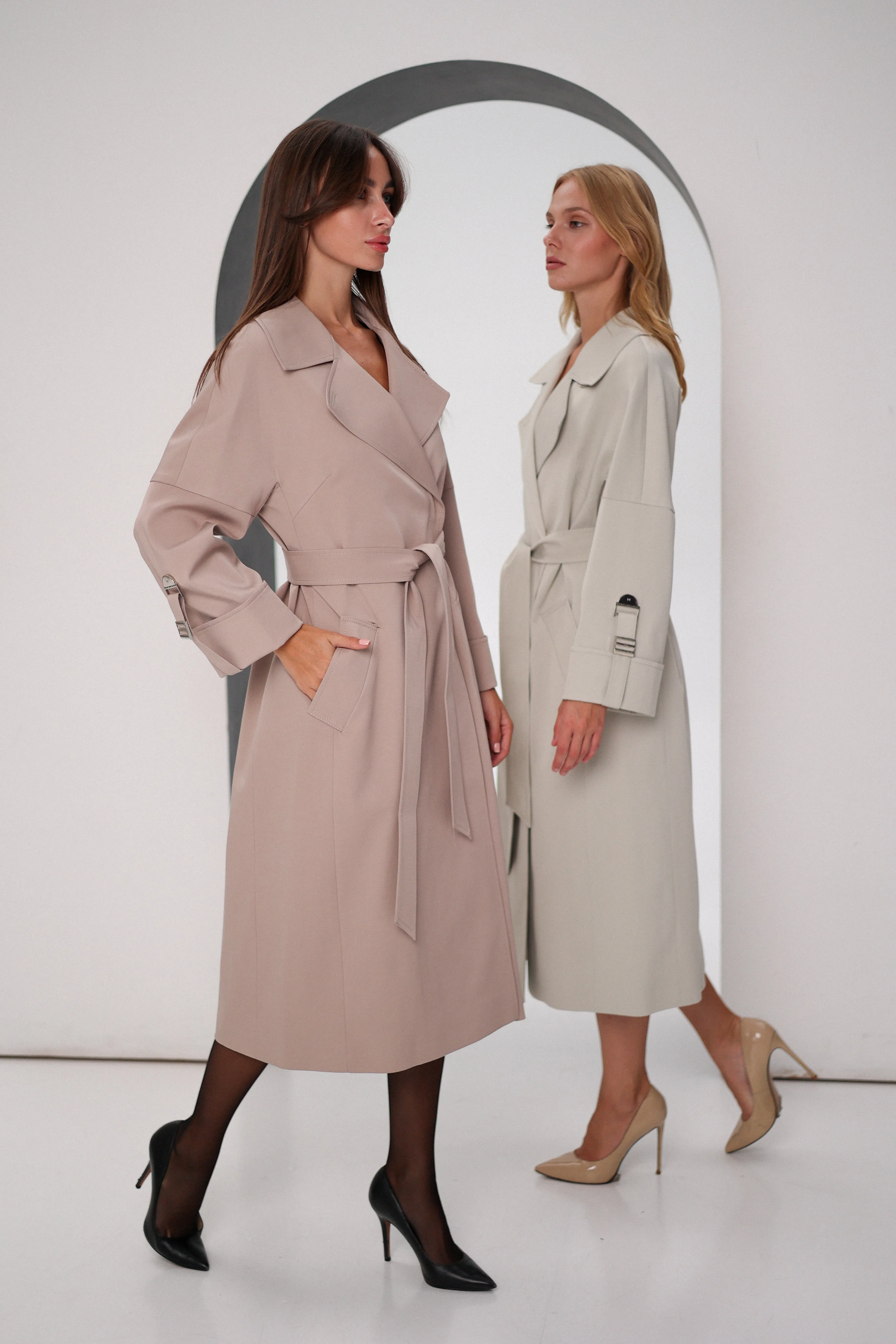 Aire Trench Coat in Dove