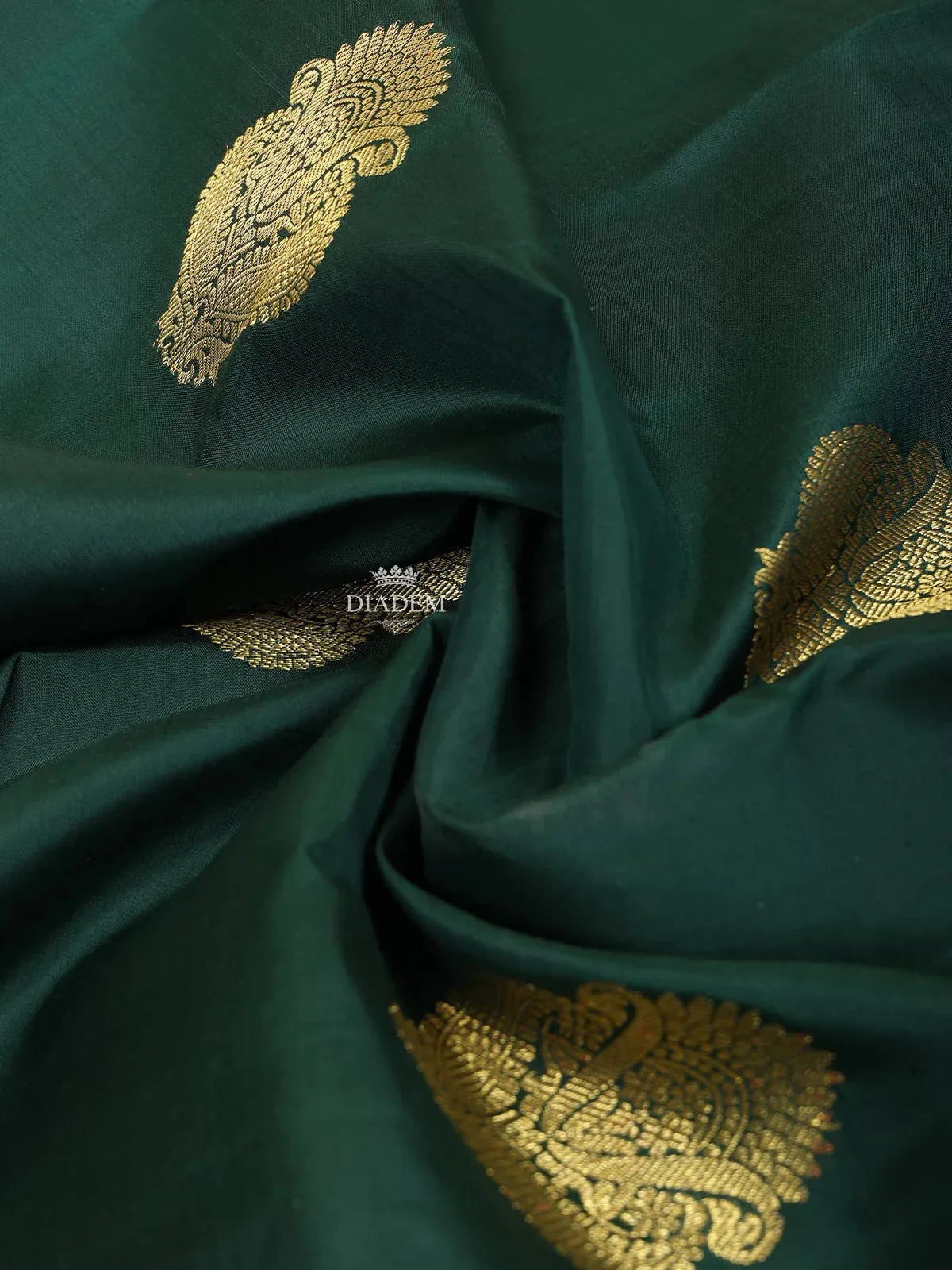 Dark Green Pure Kanchipuram Bridal Silk Saree with Zari Butta on the Body with Zari Border