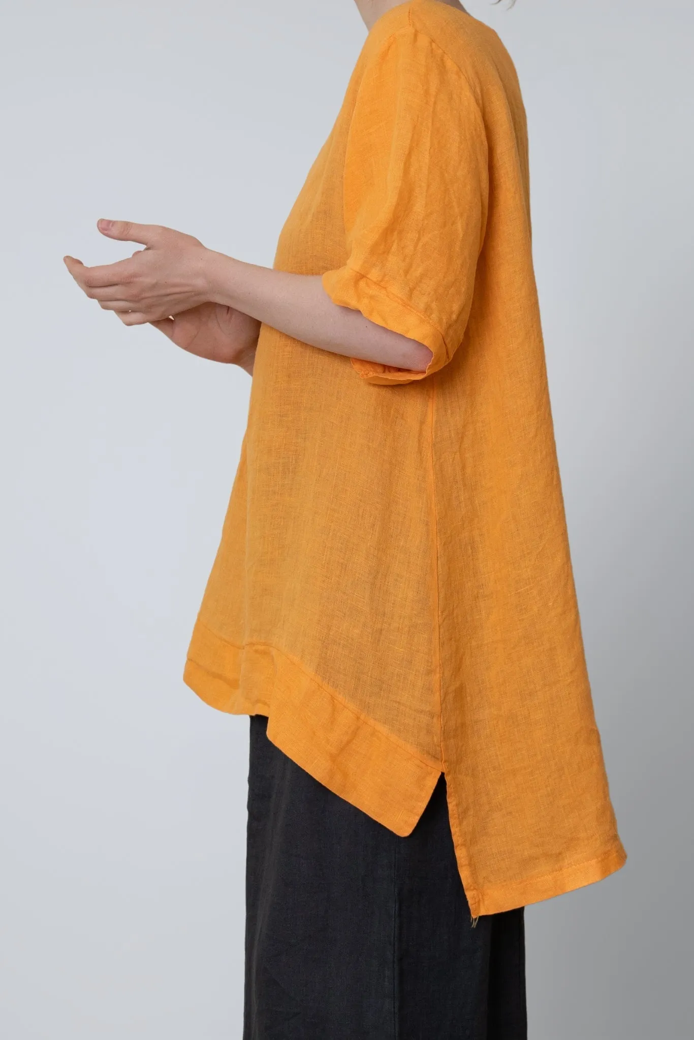 Enzo Linen Tunic (One-Size)