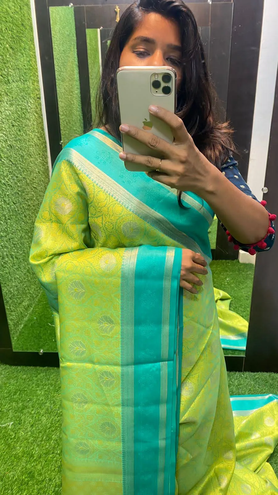 Parrot green dual shaded silk saree with blouse