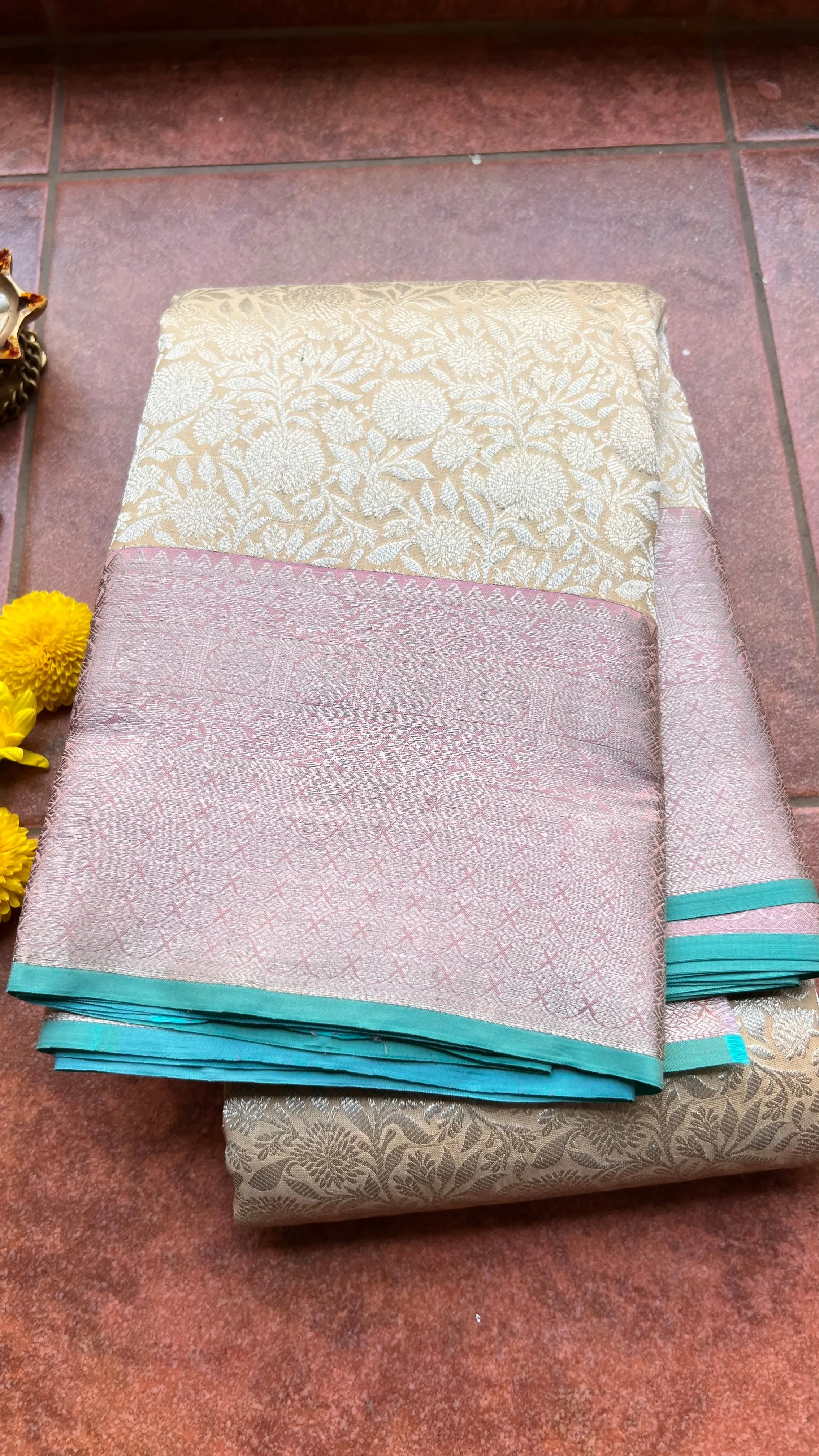 Silver Cream and light Pink kanchipuram silk saree with blouse